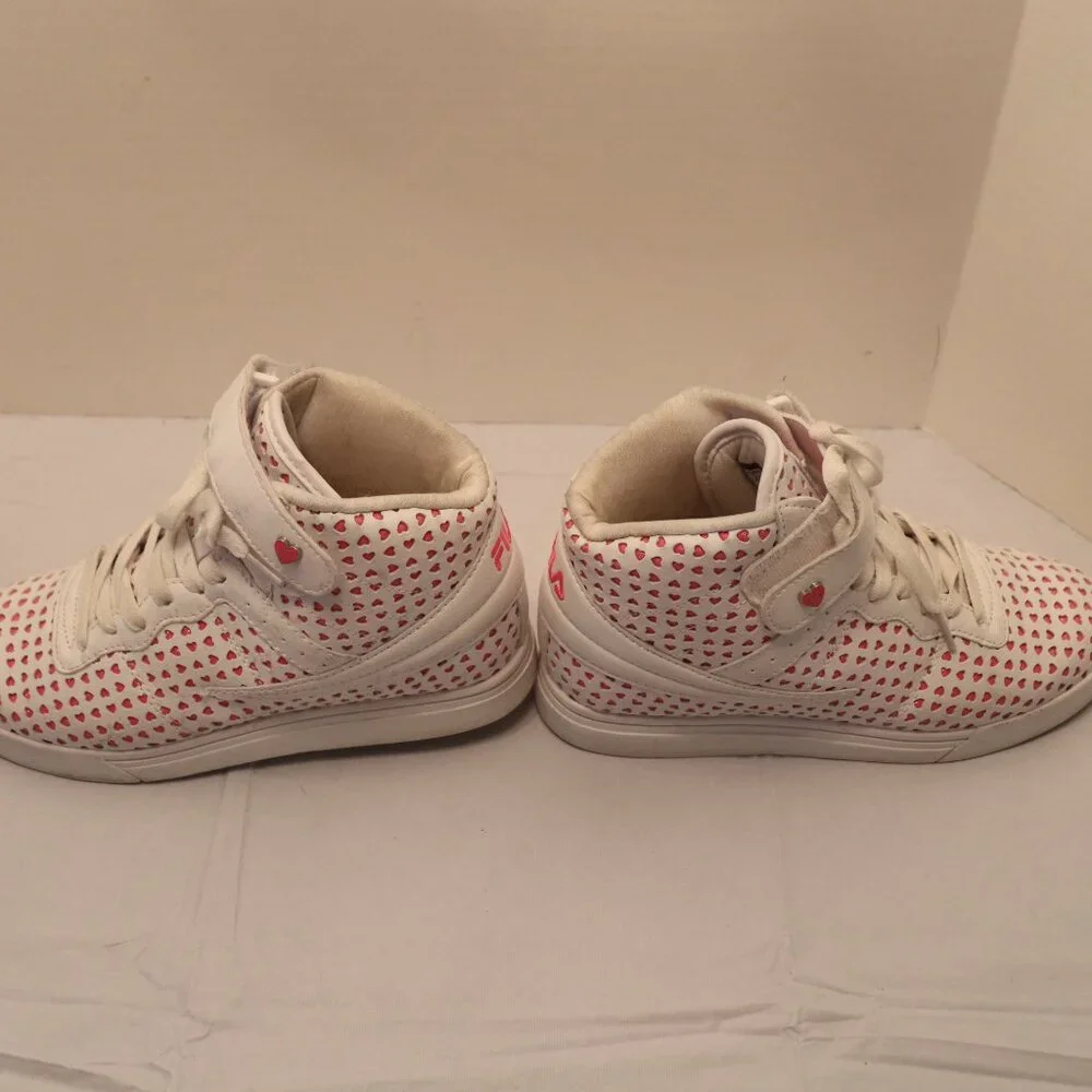 FILA Women's White with Red Hearts Leather Athletic‎ Shoes   Size 61/2